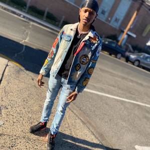 Meet your Posher, Lawrence